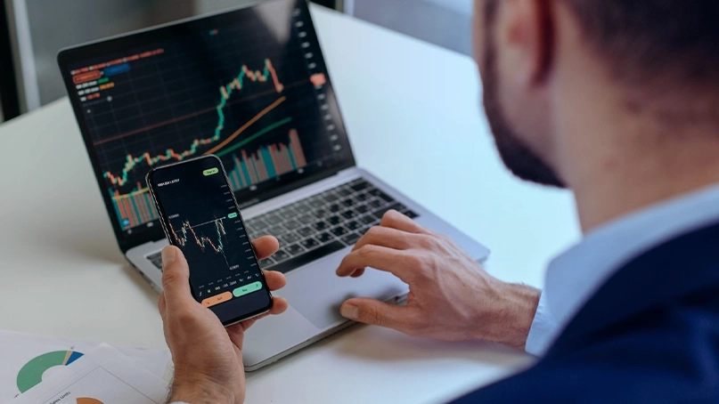 Panel de control de trading de Summit Luxeron